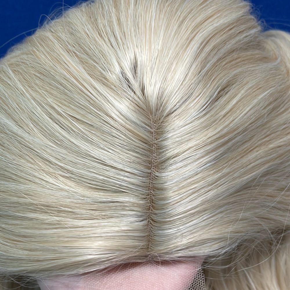 Lace front Blonde synthetic wig 28” - Picture 10 of 10